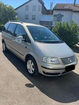 Volkswagen Sharan 2.0TDI Highline Highline - gebrauchte VW Sharan aus dem Jahr 2009