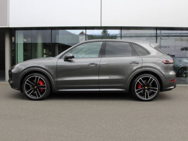 Porsche Cayenne — fotografia 2