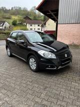 Suzuki (SX4) S-Cross 1.6 DDiS Comfort 4WD Comfort - Suzuki (SX4) S-Cross von privat
