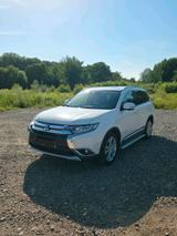 Mitsubishi Outlander Vollausstattung/7 Sit... - Mitsubishi Outlander in Hagen