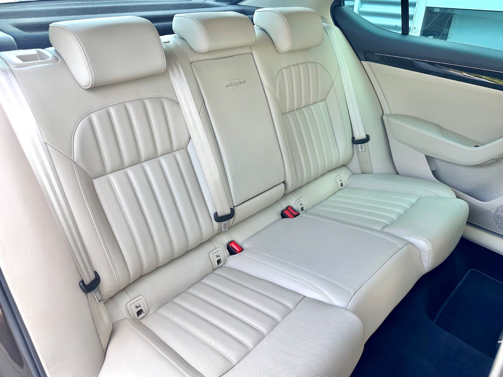 Fahrzeugabbildung SKODA SUPERB L&K 4x4*AHK+LEDER+DSG*MOD.2019*