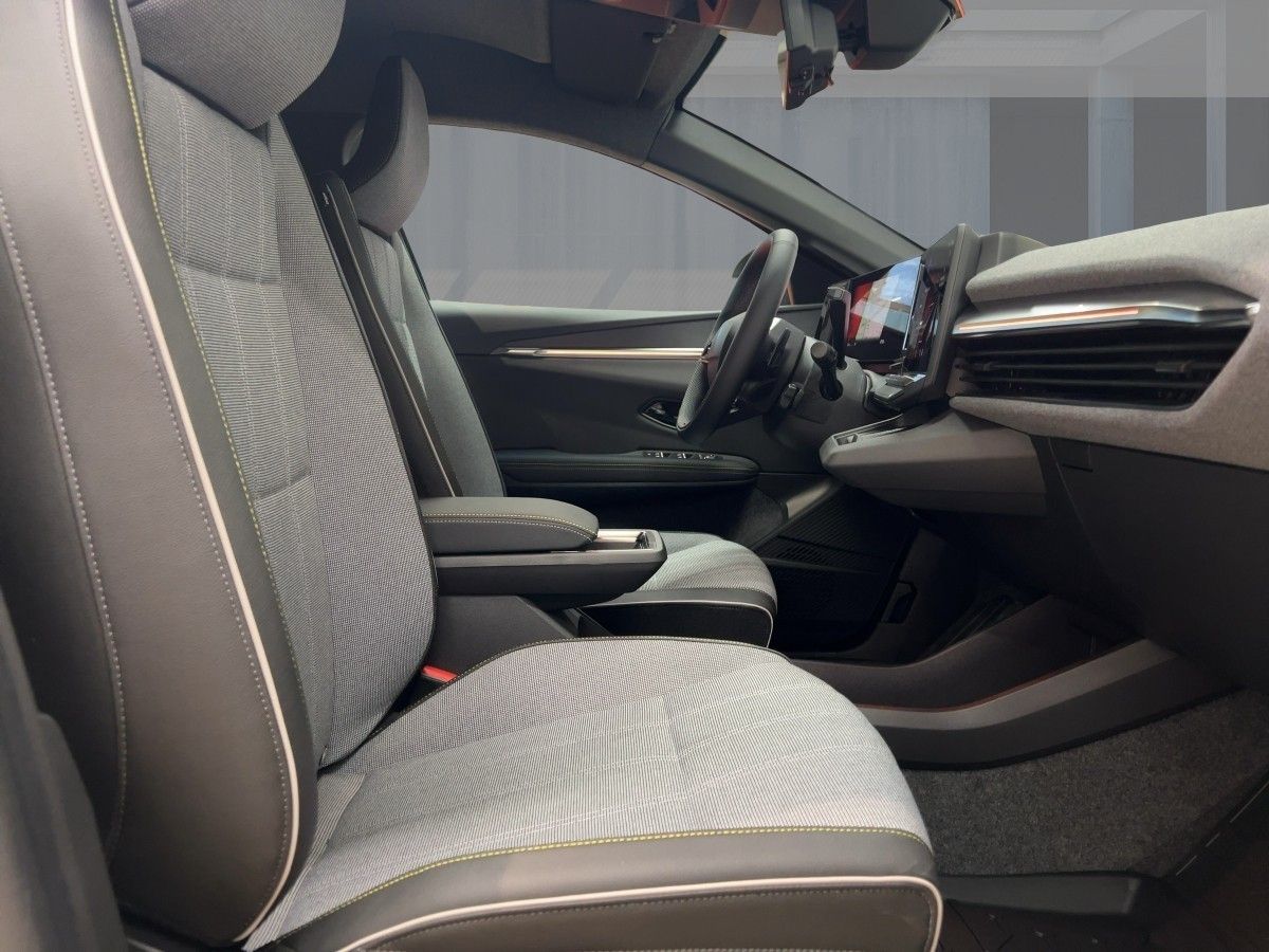 Renault Megane E-TECH - Bild 8