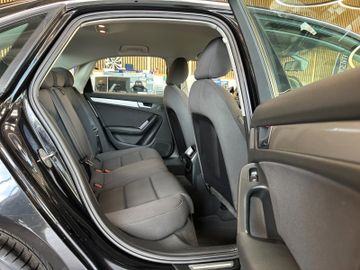 MYAUTOCENTER – Gebraucht- und Jahreswagen mit Werkstattservice in Pfaffenhofen Audi A4 *AHK*TEMPO*PDC*SitzH*