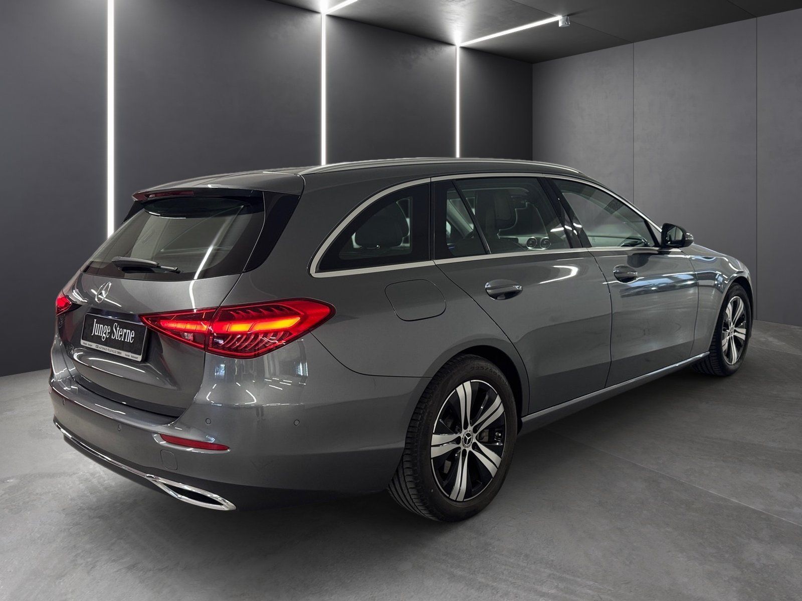 Fahrzeugabbildung Mercedes-Benz C 200 T Avantgarde*LED*AHK*Kamera*Ambientebel.