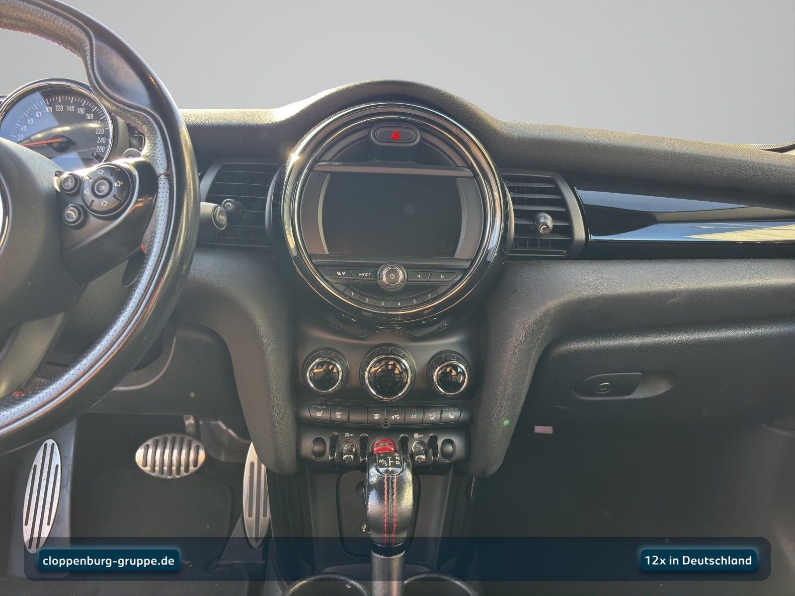 MINI Cooper S JCW Trim Navi+SHZ+HiFi+Klimaaut.+Ambi