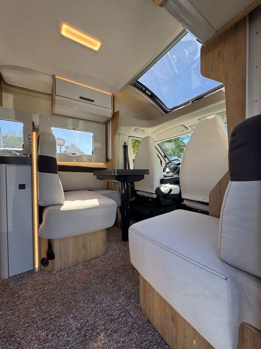 Fahrzeugabbildung Roller Team ZEFIRO 263 TL FIAT QUEENSBETT HUBBETT SOLAR TV