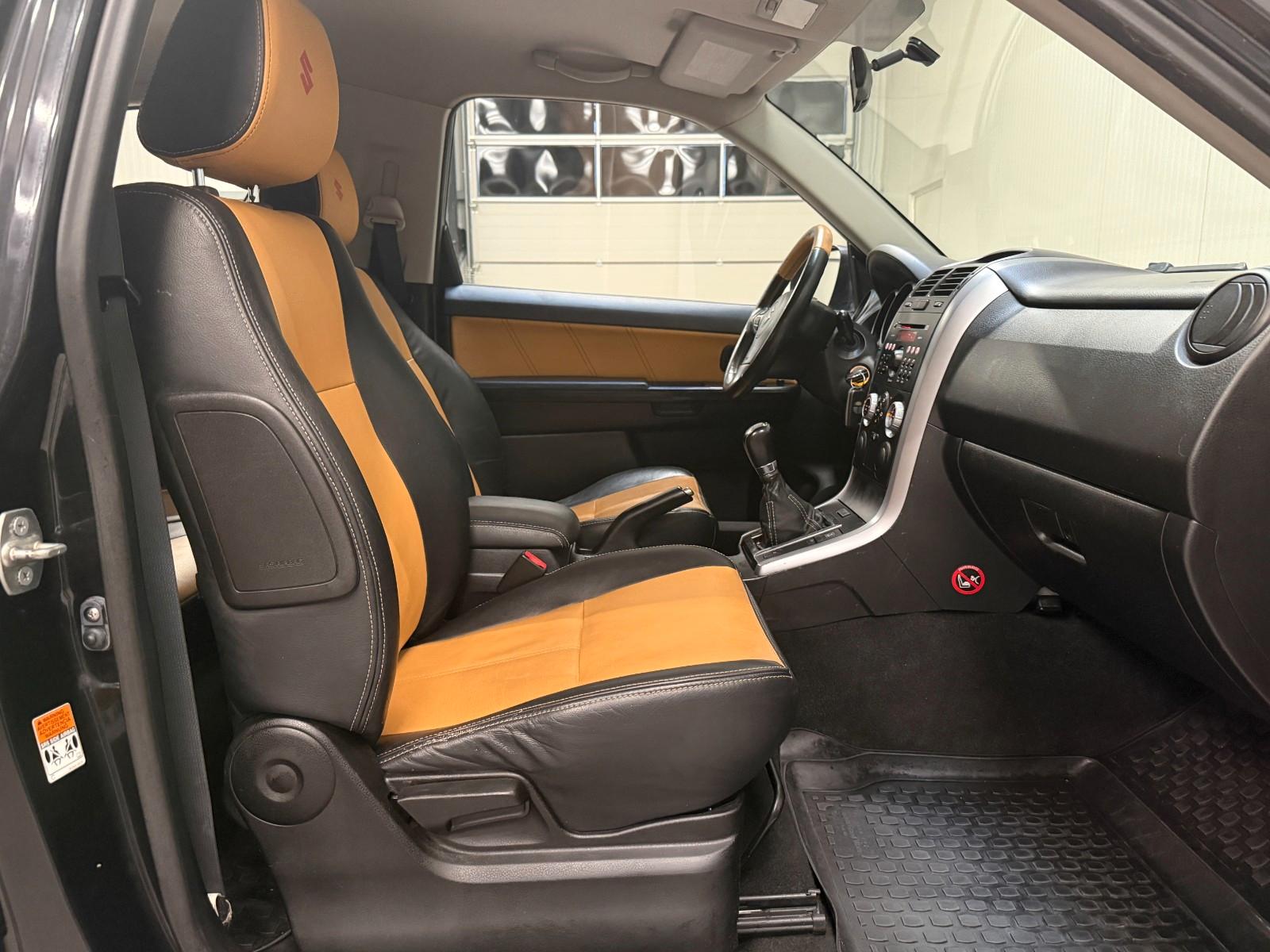 Suzuki Grand Vitara 1.6 VVT 106 ch 4x4 Club • Clim auto • Radar de recul • Sièges chauffants