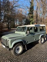 Land Rover Defender 110 TD4 Station Wagon E E - Land Rover Defender Gebrauchtwagen in München