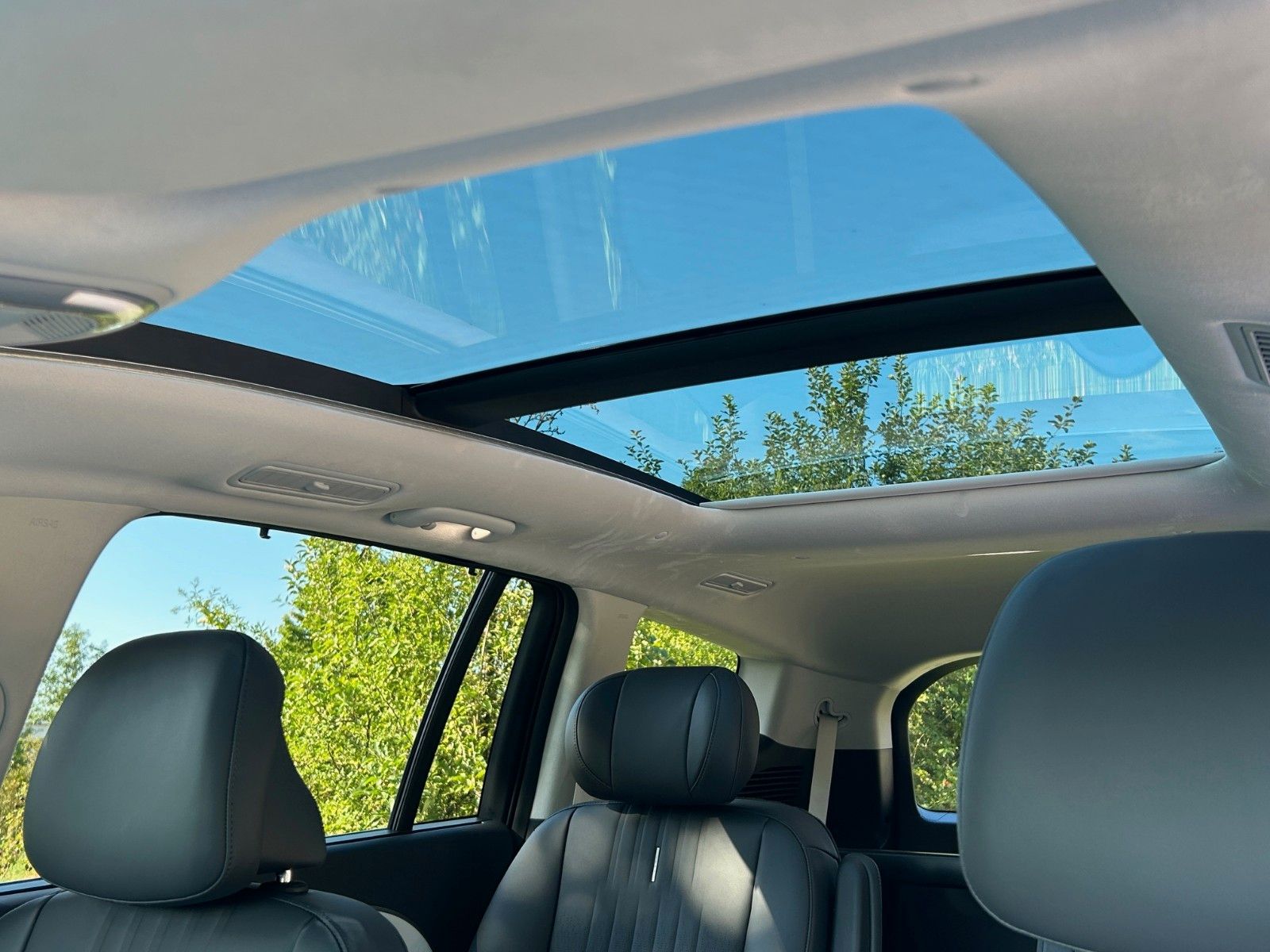 Fahrzeugabbildung Hyundai IONIQ 9 UNIQ 226kW *RW600KM*Pano*6Si*Relax*HeUp*