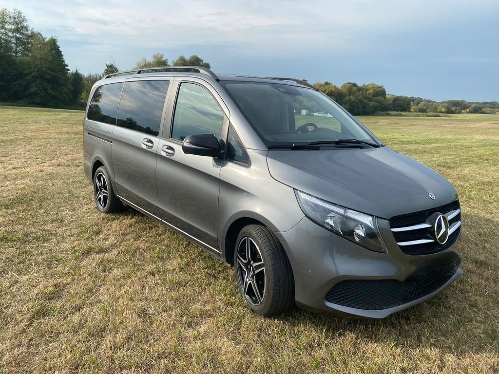 Image of Mercedes-Benz V 220