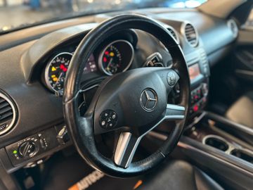 Mercedes-Benz ML 320 CDI *AHK*Klima*Navi*CD-Player*Freisprech*