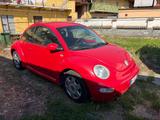 Volkswagen New Beetle 1.6 - rote Volkswagen New Beetle