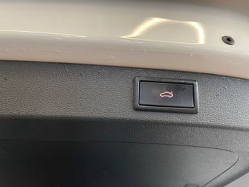 Skoda Kodiaq Scout 4x4 *2. Hand*Panorama*360°-Kamera*