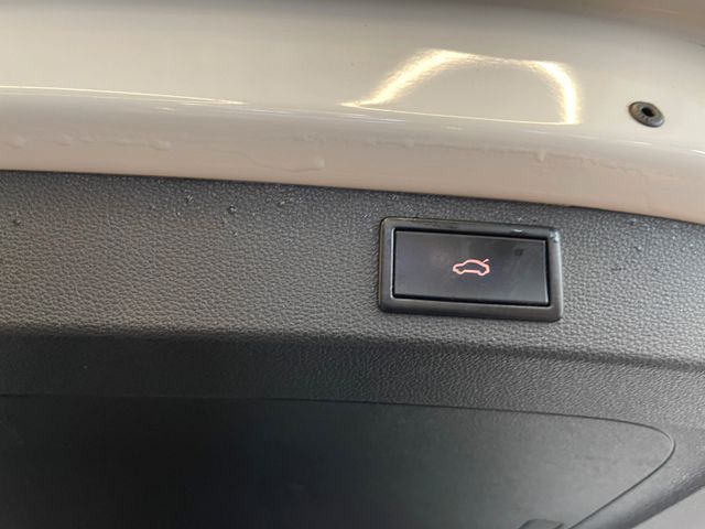 Skoda Kodiaq Scout 4x4 *2. Hand*Panorama*360°-Kamera*