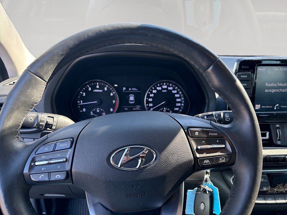 Fahrzeugabbildung Hyundai i30 5-Türer1.5 Benzin Turbo 160PS 7-DCT (48V) Ed
