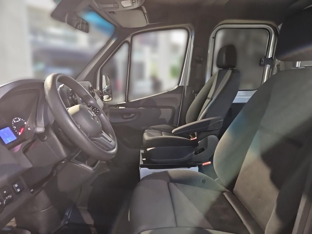 Fahrzeugabbildung Mercedes-Benz Sprinter 316 Doka 3-Seiten-Kipper 6Sitze 3,5tAHK