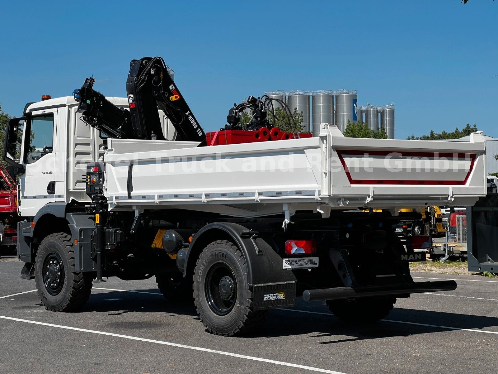 Fahrzeugabbildung MAN TGM 18.320 4x4BB einzelbereift Kipper HIAB 118-3