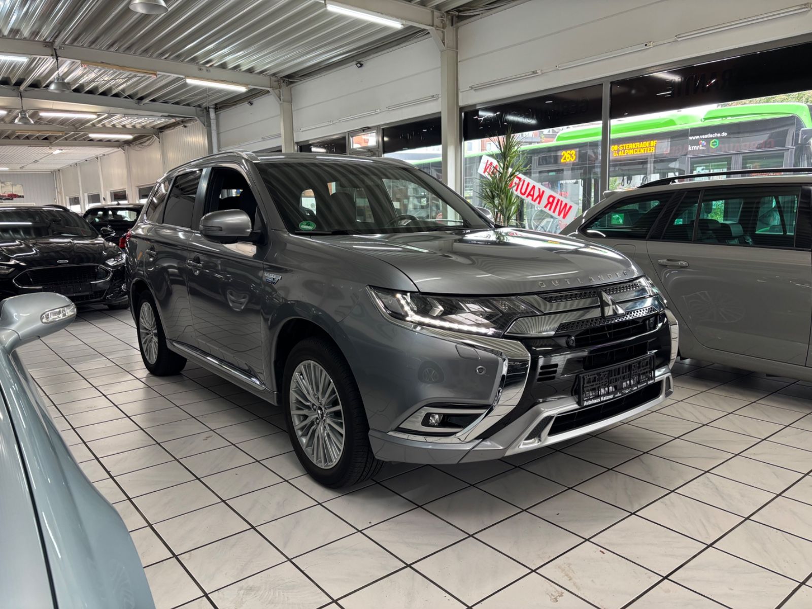 Mitsubishi Outlander PHEV Intro Edition 4WD imagem 3