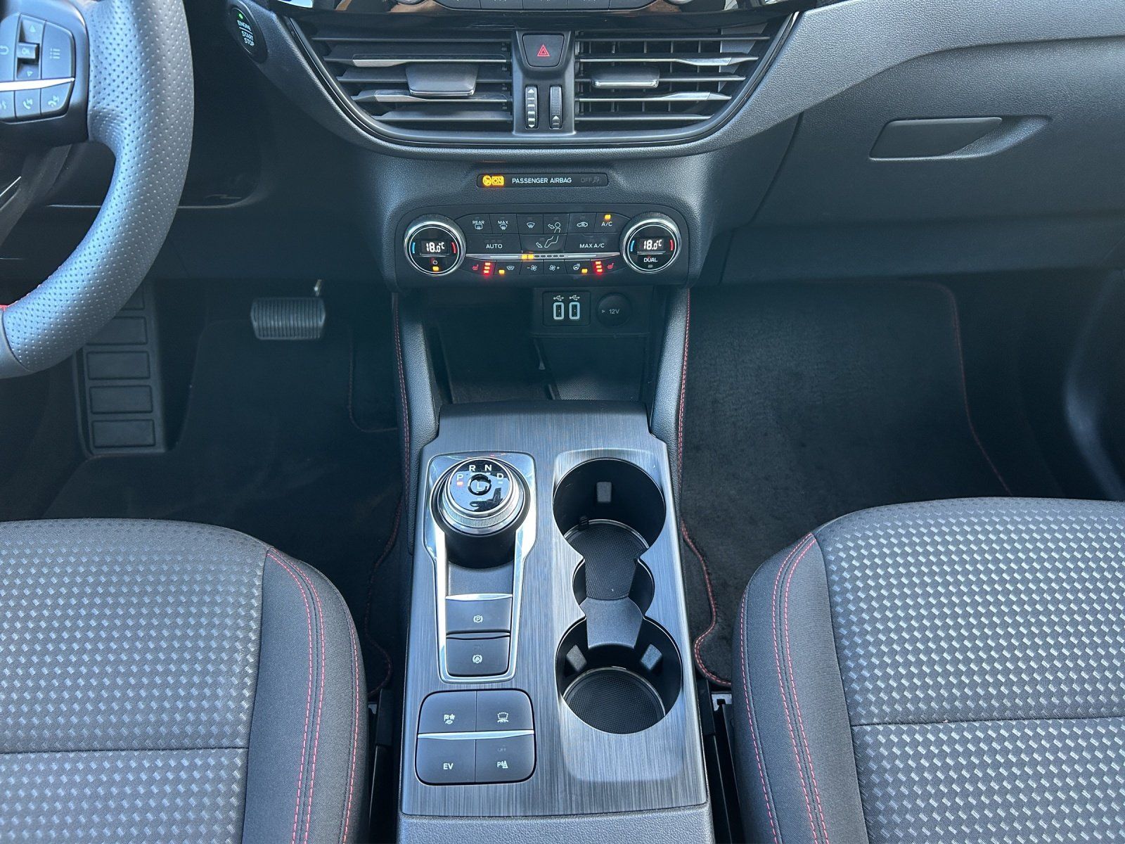 Fahrzeugabbildung Ford Kuga 2.5 PHEV ST-Line Aut./LED/NAVI/KAMERA/PANO/