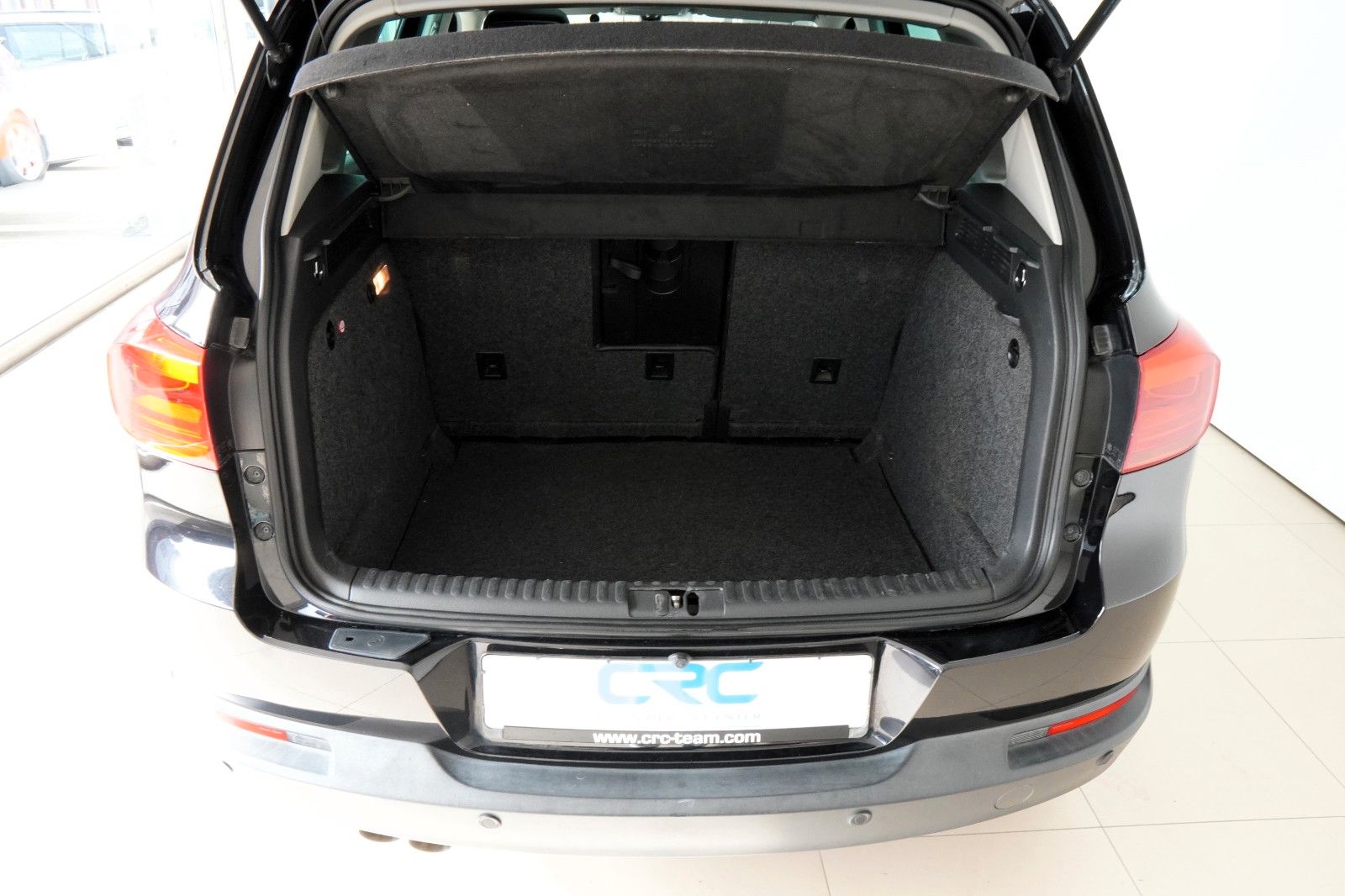 Fahrzeugabbildung Volkswagen Tiguan Sport & Style 4Motion*Aut.*Navi*Leder*AHK