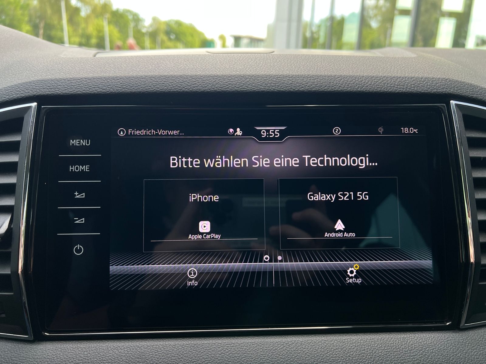 Fahrzeugabbildung SKODA Karoq Style 2.0 TDI DSG *AHK,LED,Navi,Kamera,18'