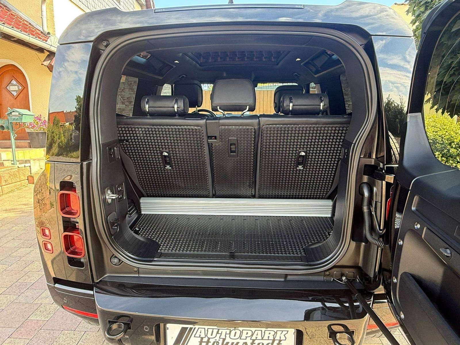 Land Rover Defender 90 X-Dynamic HSE *MwSt./1.Hand*Matrix-L foto 15