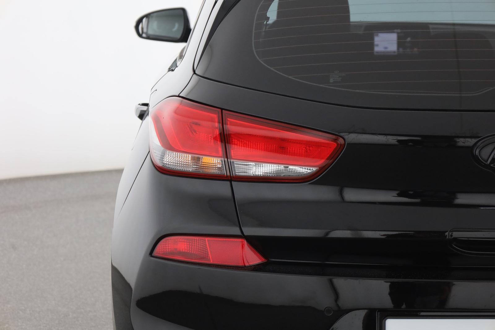 Hyundai i30 1.6 CRDi Aut. Navi Sitzheizung Kamera