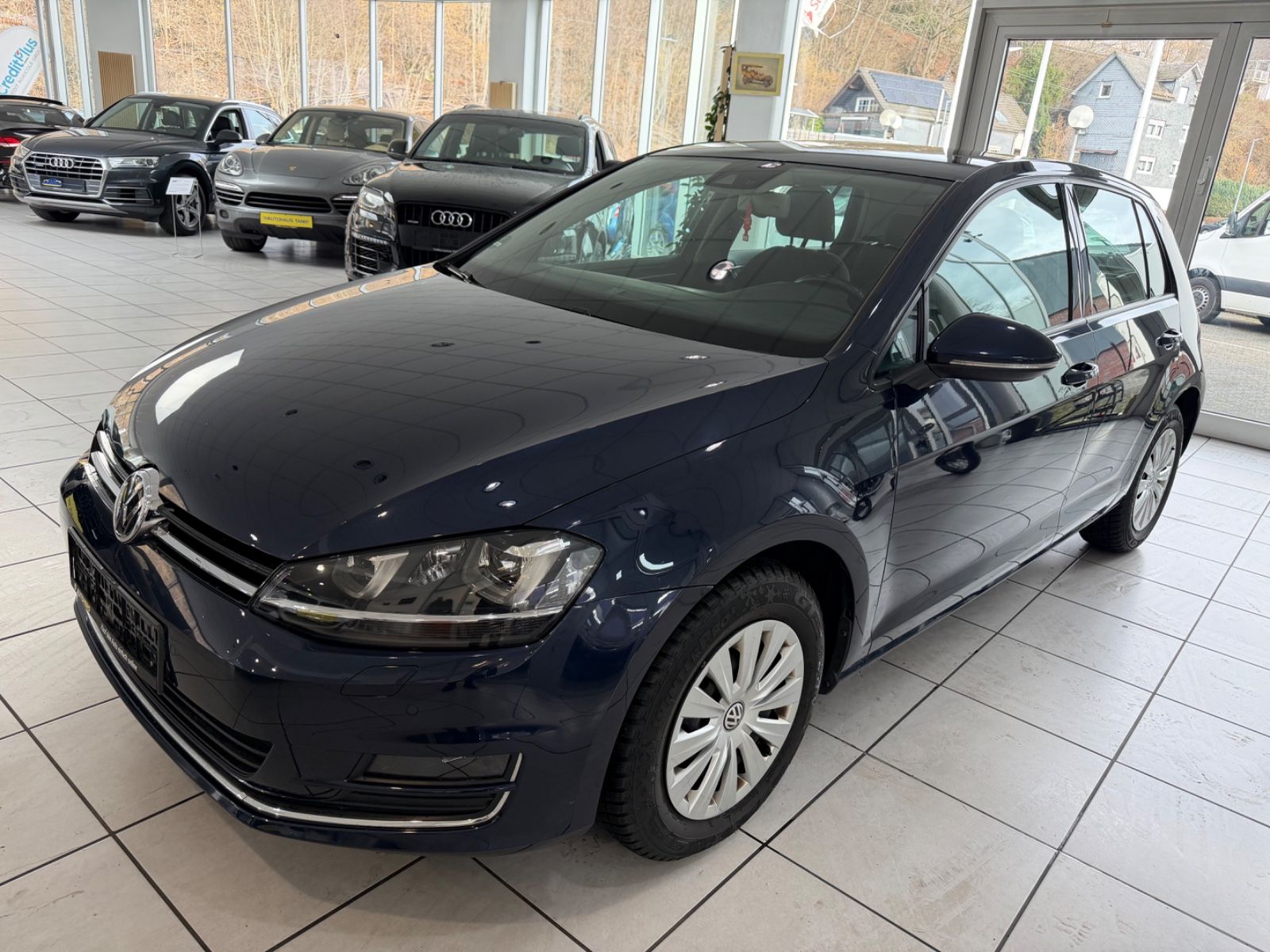 Fahrzeugabbildung Volkswagen Golf VII Lim. Highline BMT