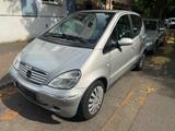 Mercedes-Benz A 160*AUTOMATIK*TÜV*KLIMA*EINPARKHILFE*TOP - gebrauchte Mercedes-Benz A-Klasse aus dem Jahr 2002