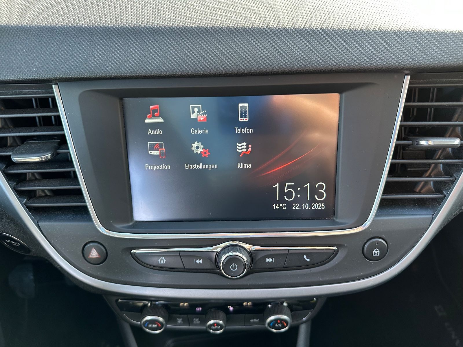 Fahrzeugabbildung Opel Crossland 1.6 D Edition AHK/Pano/LED/Keyless/GRA