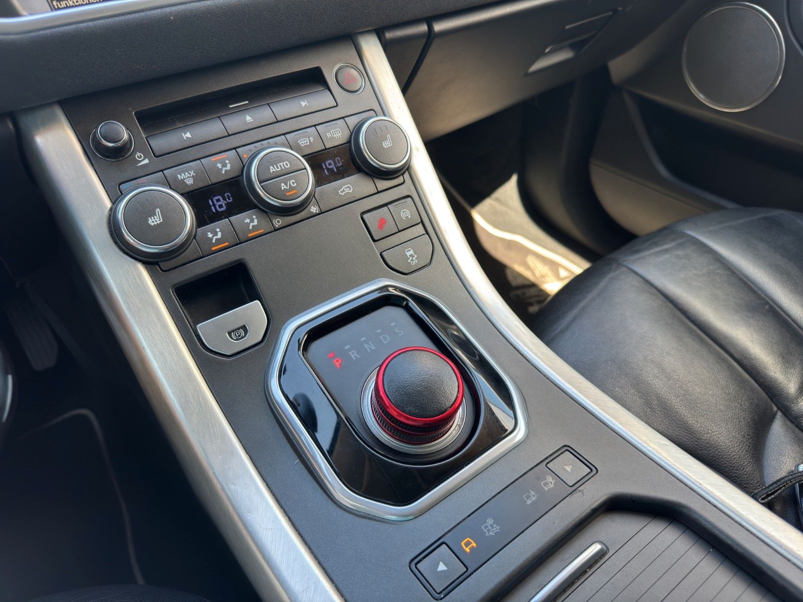 Fahrzeugabbildung Land Rover Range Rover Evoque Britain Automatik/Leder/Navi/