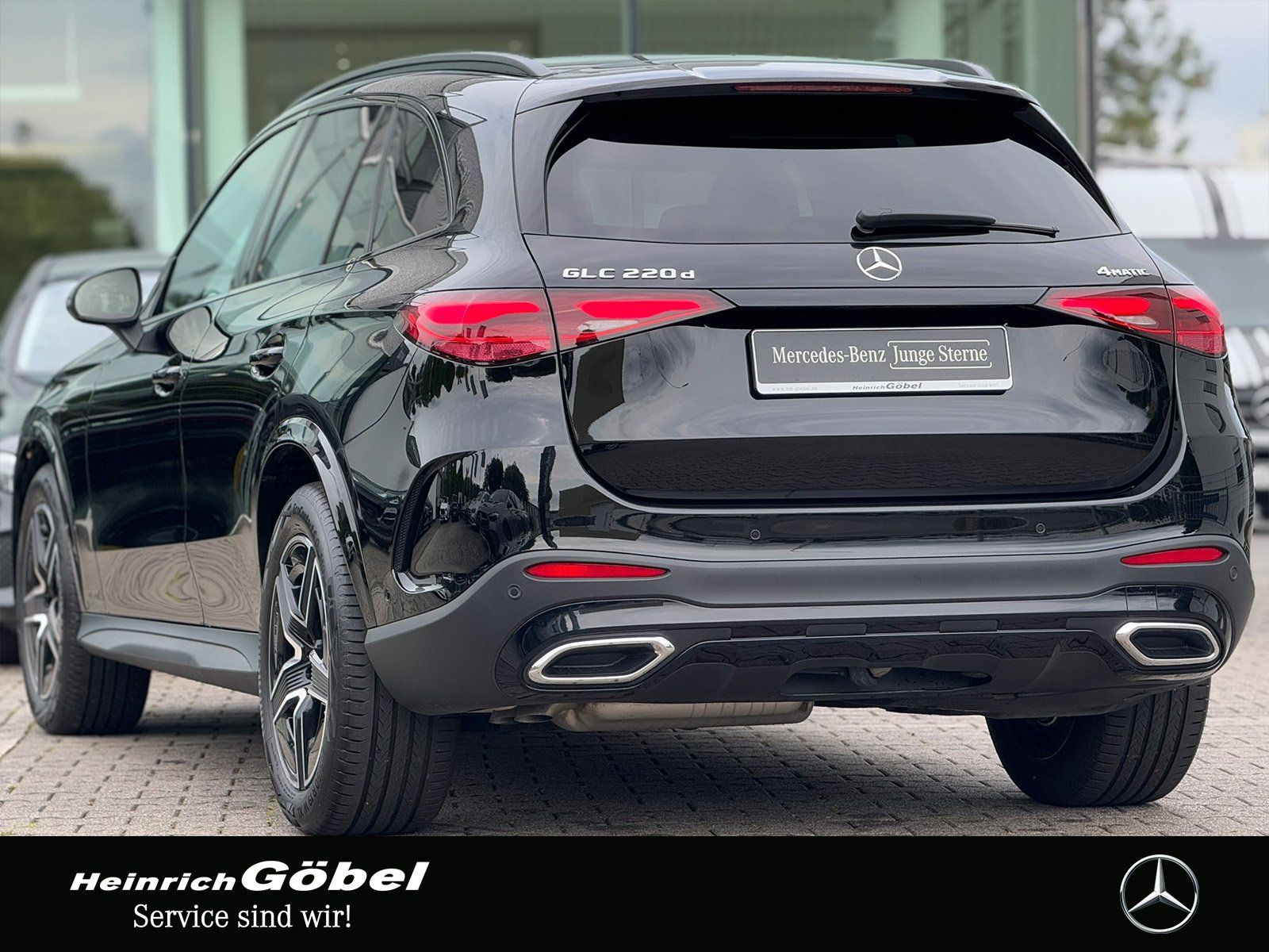 Fahrzeugabbildung Mercedes-Benz GLC 220 d 4M AMG*DISTRONIC*AHK*NIGHT-PAKET*KAMER