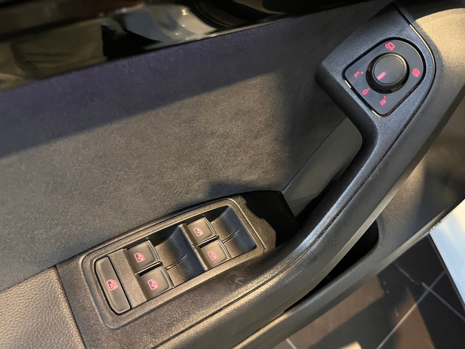 Fahrzeugabbildung CUPRA Ateca 4Drive BEATS 360° ACC LED