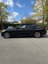 BMW 320d Sport Line Automatik Sport Line - BMW 320 mit Diesel-Antrieb: Head-Up Display, Limousine, mit Klimaautomatik