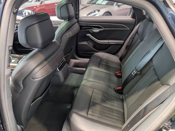 Audi A8 - 11
