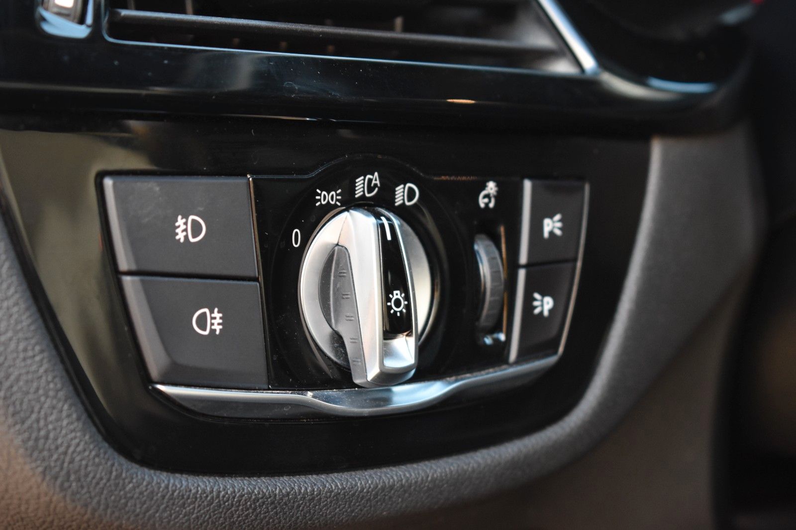 Fahrzeugabbildung BMW 520d Touring xDrive M Sport AHK/LED/KAMERA/TEMP.