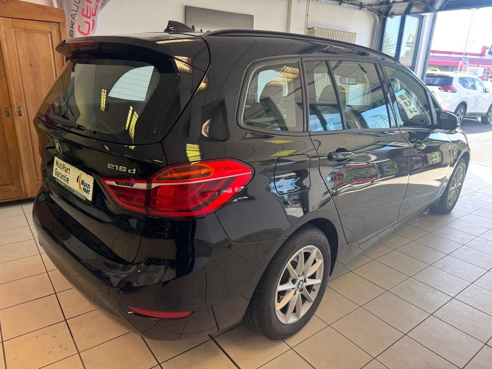 Fahrzeugabbildung BMW 216 Baureihe 2 Gran Tourer 216 d Advantage