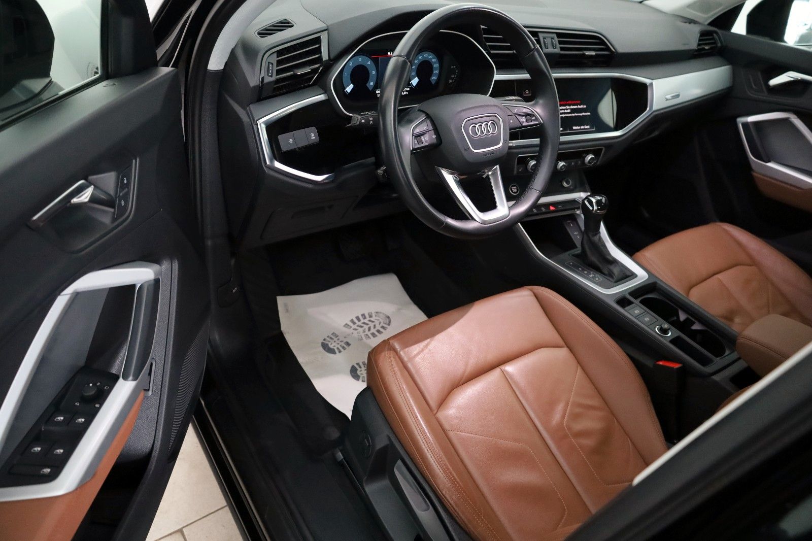 Fahrzeugabbildung Audi Q3 Sportback 35 TDI,Schwarz Pak.,Navi,Leder, AHK