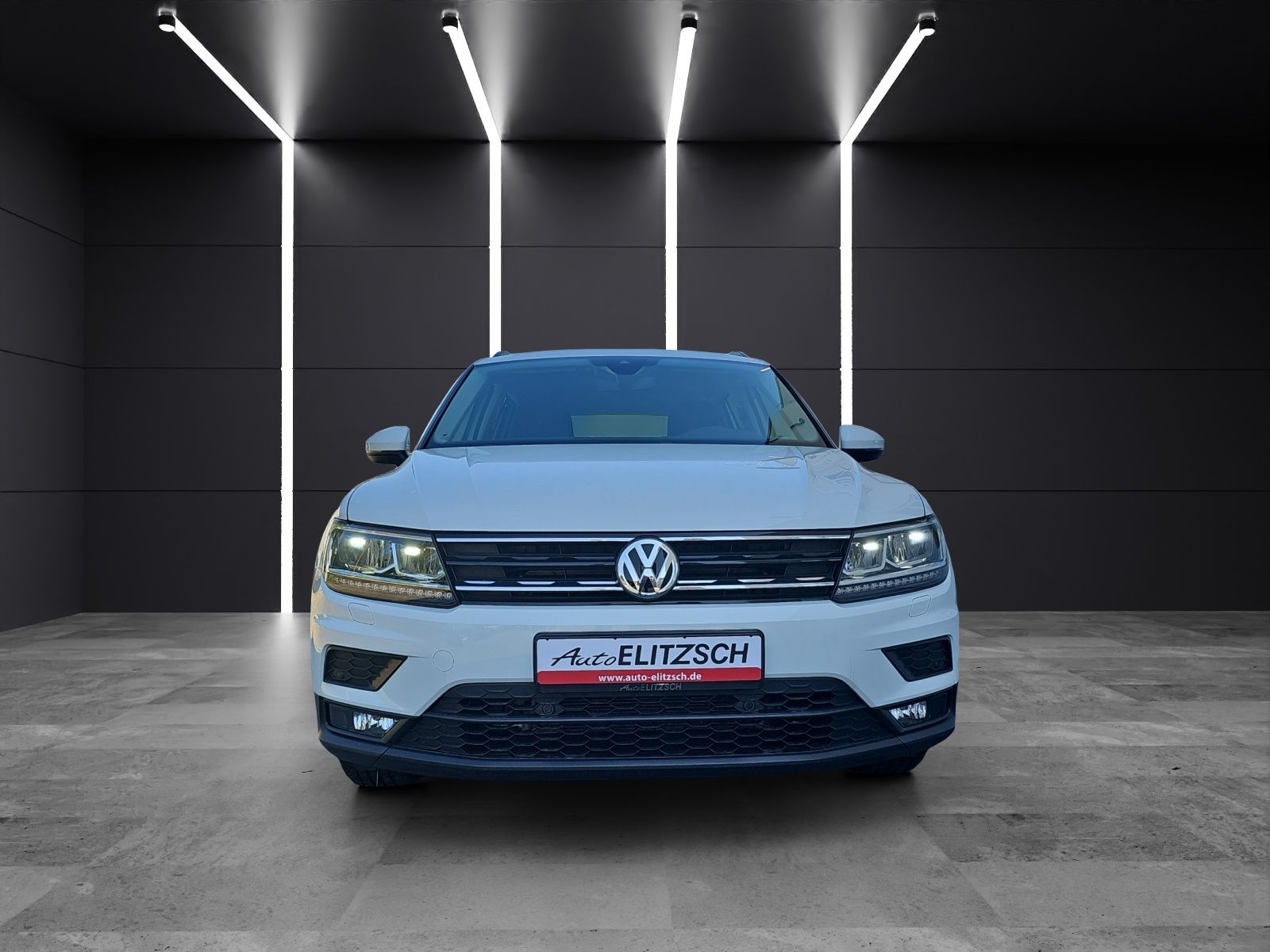 Fahrzeugabbildung Volkswagen Tiguan TSI Comfortline LED ACC AHK NAVI PDC SHZ