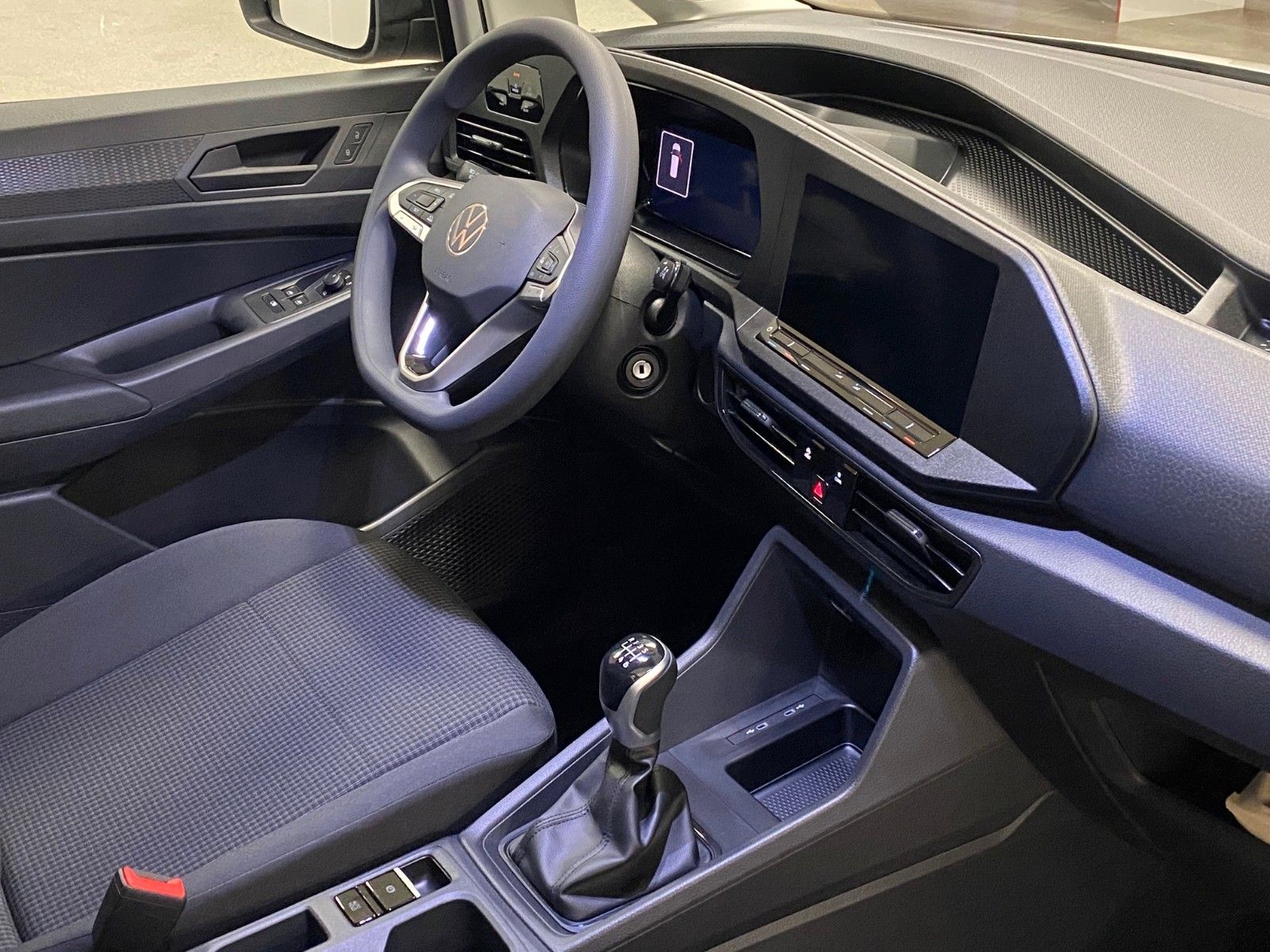 Fahrzeugabbildung Volkswagen Caddy Maxi+Parkhilfe+KLIMA+FREISPRECH+DAB+BC+ESP