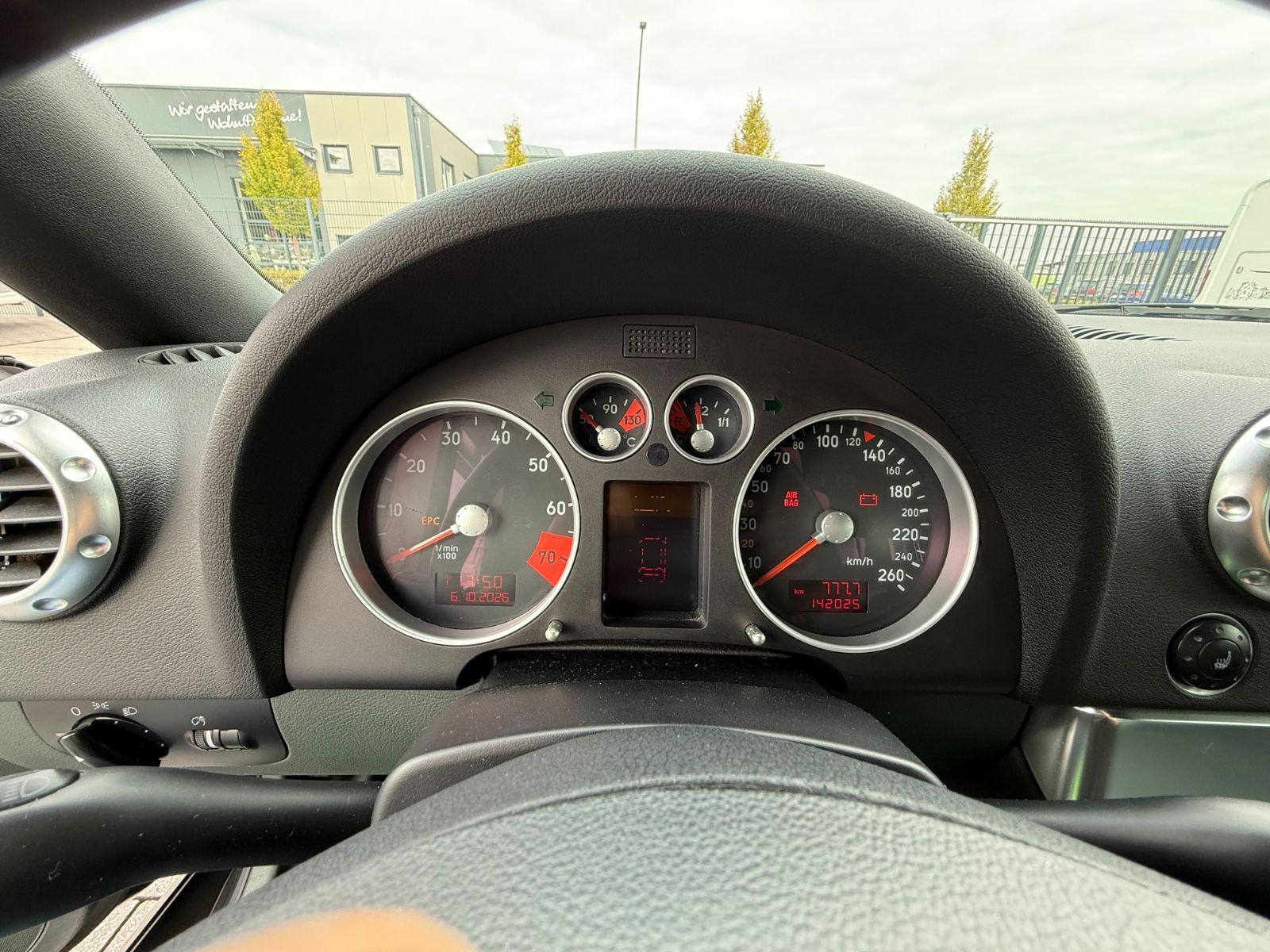 Fahrzeugabbildung Audi TT Roadster 1.8T quattro S-Line CABRIO LEDER SHZ