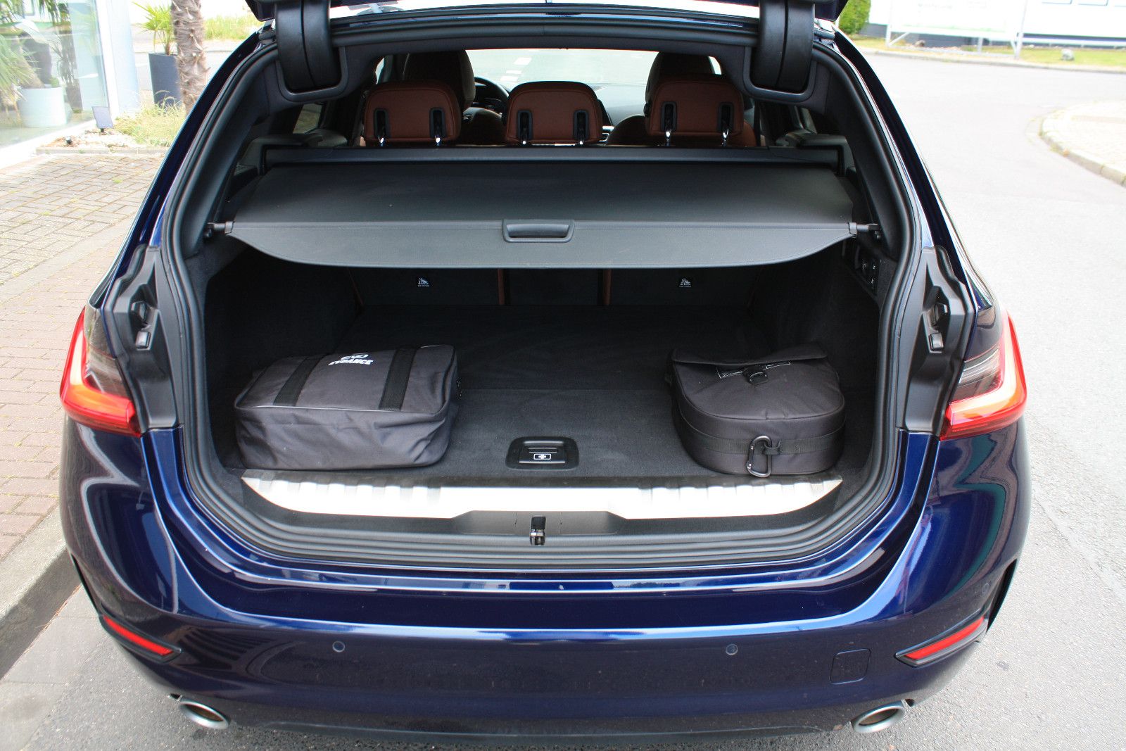 BMW 330 3 Touring 330 e xDrive Sport Line foto 11