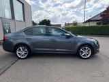 Skoda Octavia Lim. Drive*SHZ*Tüv Neu*Schalter*Carplay - Skoda Octavia Drive mit Benzin-Antrieb