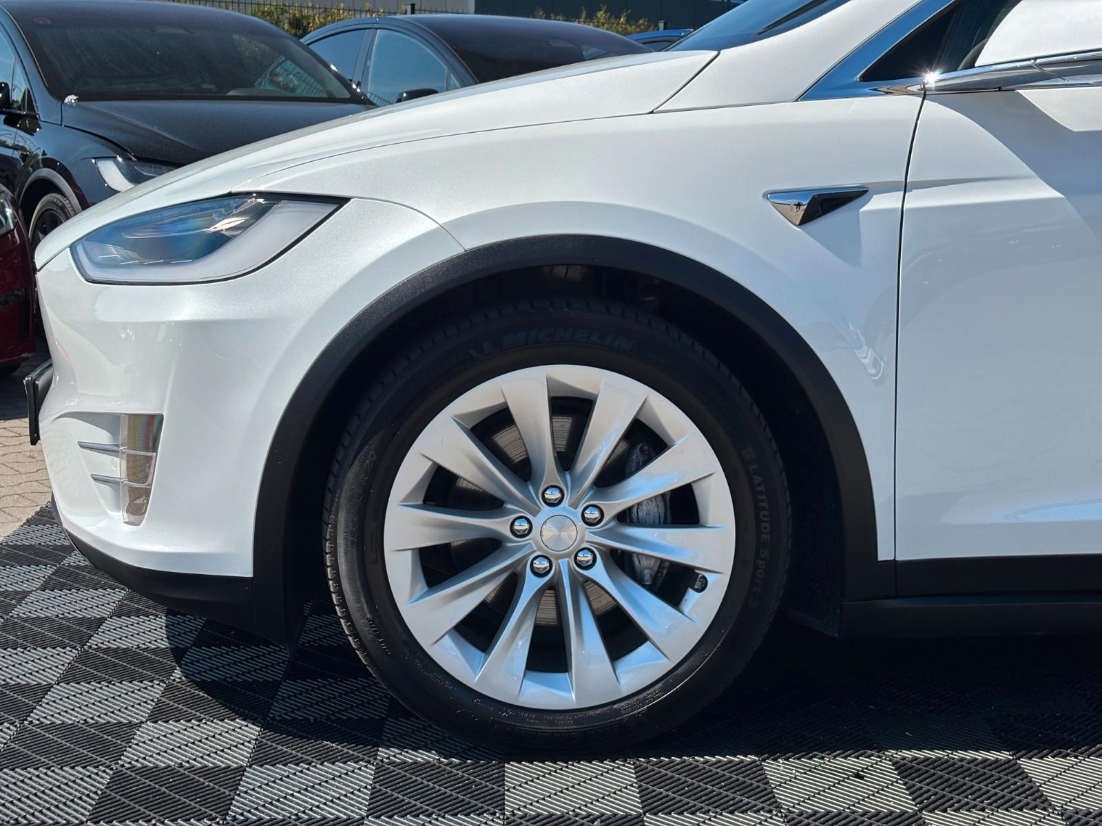 Tesla Model X 100D – 525 ch – 6 places – Autopilot 3