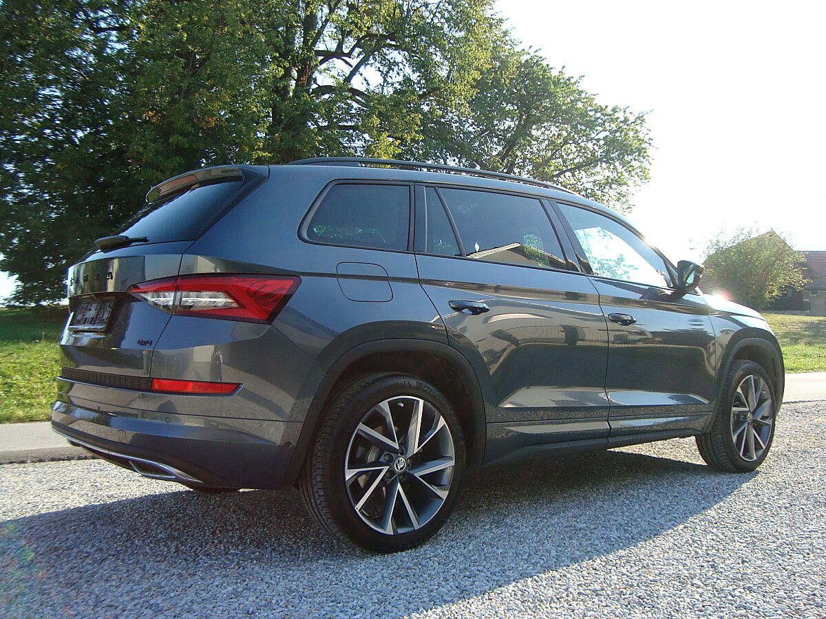 Skoda Kodiaq 2,0 TSI 4x4 Sportline DSG VOLL 1-Hand !! imagem 3