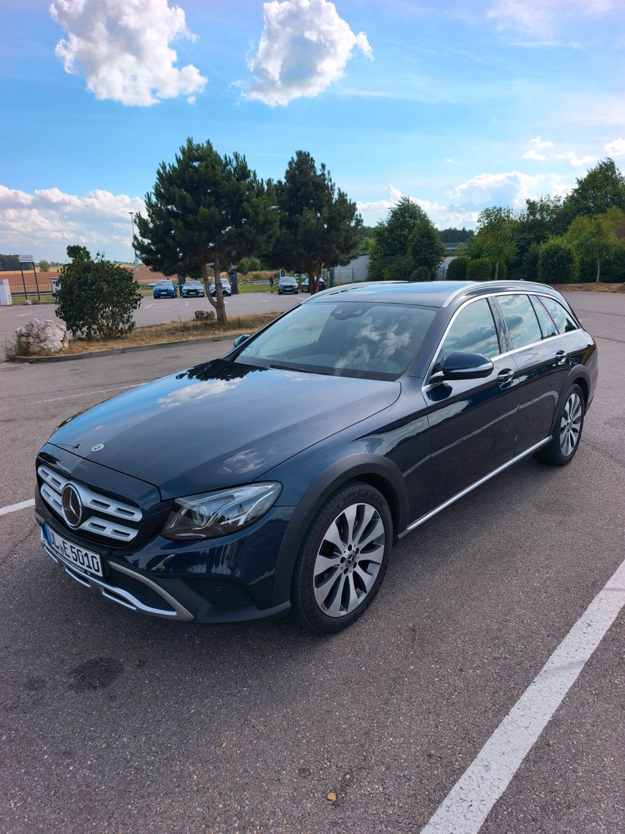 MERCEDES-BENZ E 220 d 4MATIC T All-Terrain Autom. All-Terrain