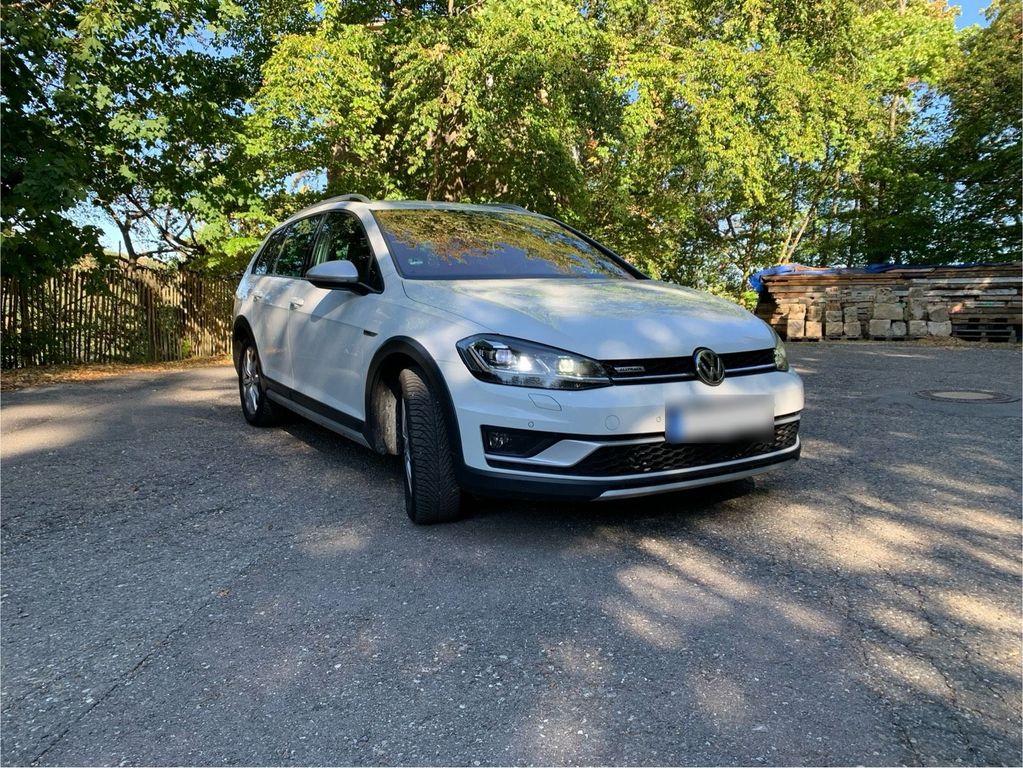 Image of Volkswagen Golf