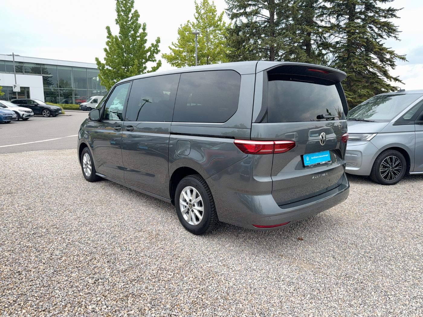 Volkswagen T7 Multivan Life TSI Lang AHK 7 SItzer CarPlay foto 5