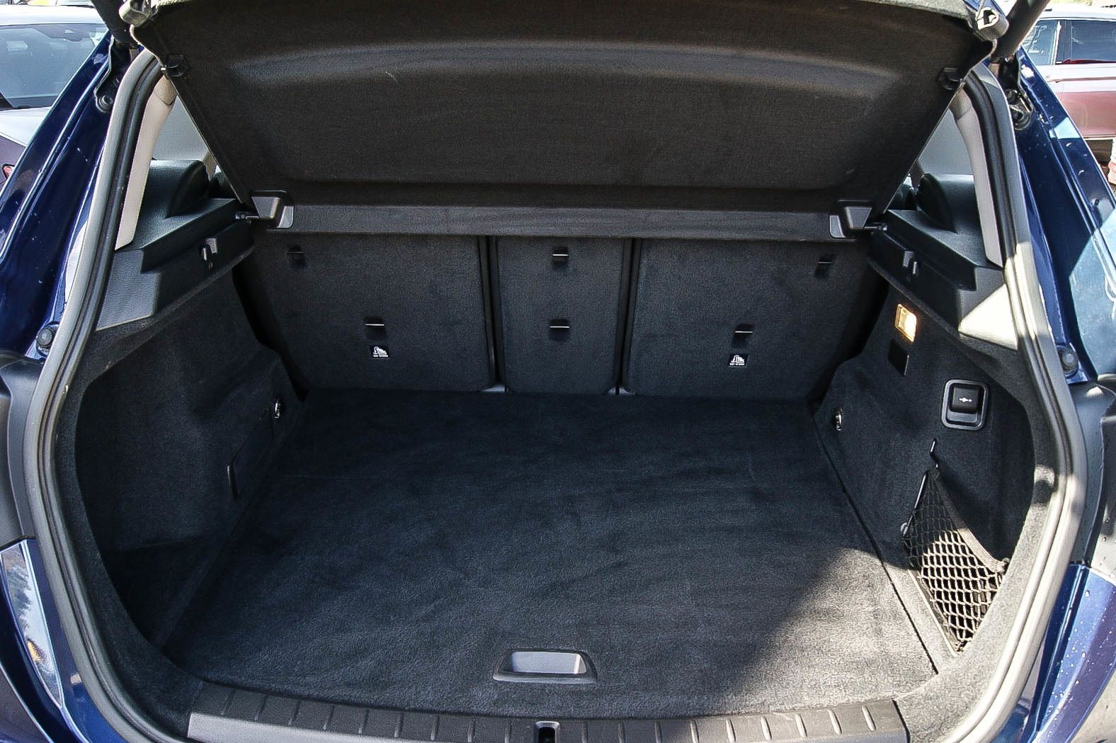 Fahrzeugabbildung BMW 225 xe Active Tourer Aut ADVANTAGE PDC SHZG NAVI