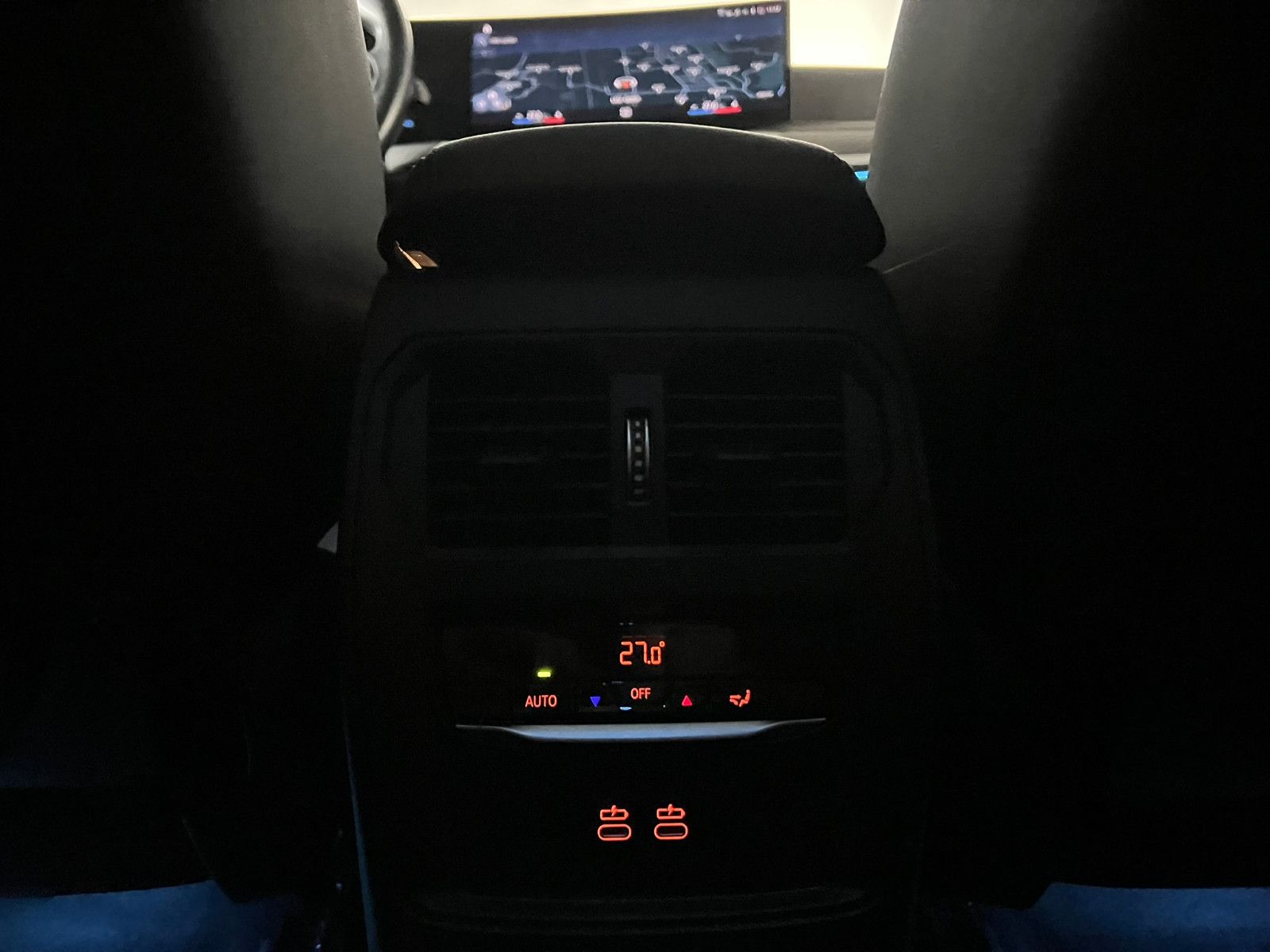 Fahrzeugabbildung BMW 330 i xDrive M SPORT PRO/LED/AHK/PANO/DRAVITGRAU